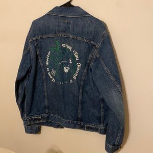 Medium Levi’s denim jacket